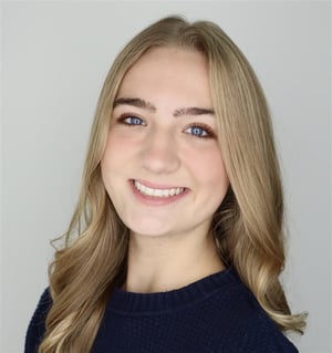 Hannah Dryden headshot 1